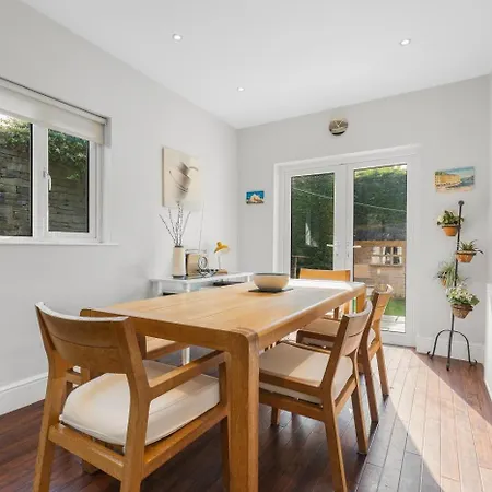 4 Bed In Oc-lr084 * Ambleside