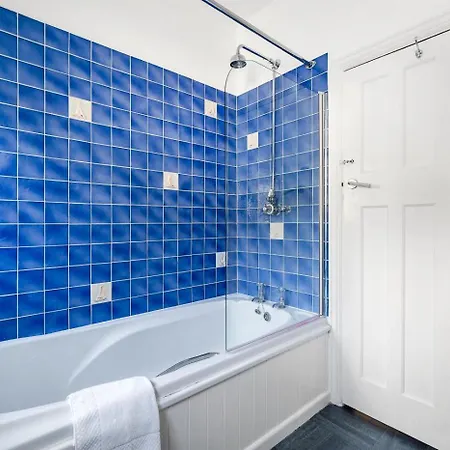 4 Bed In Oc-lr084 * Ambleside